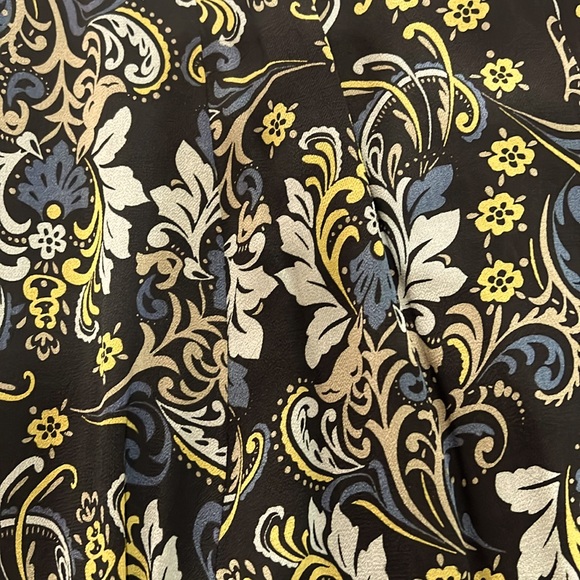 💕CABI*REVERSIBLE SKIRT - Picture 4 of 10